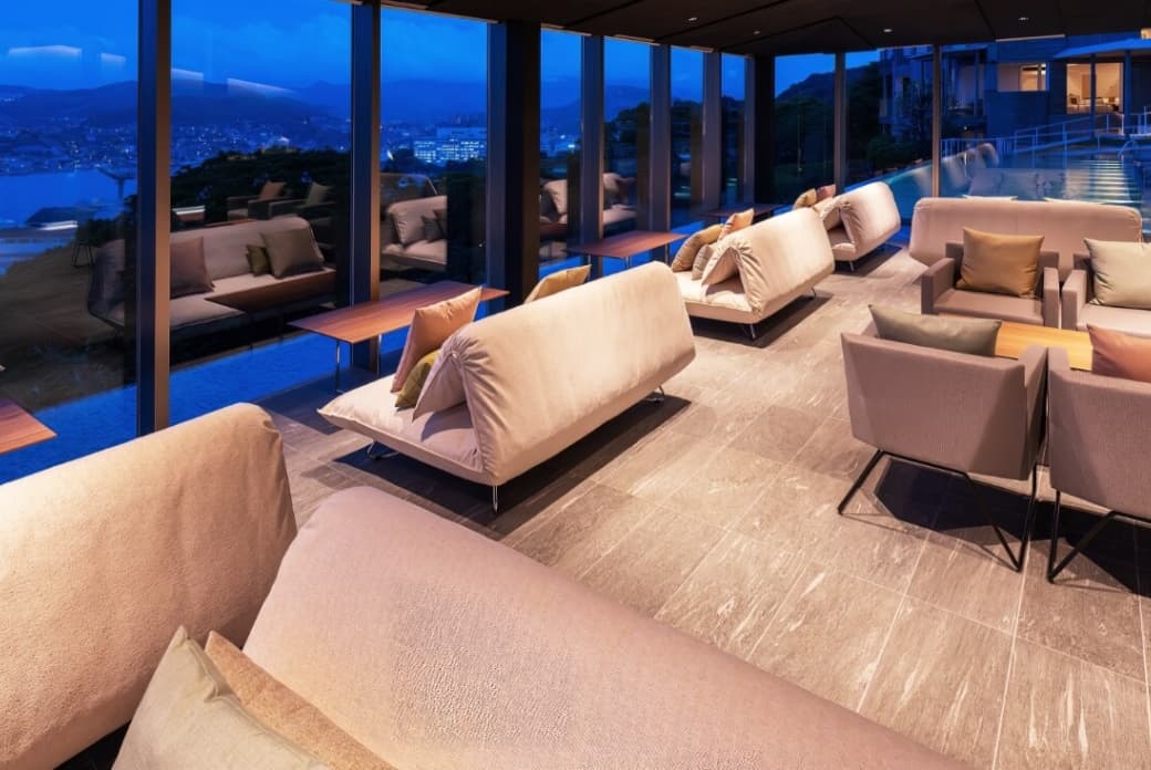 クラブラウンジ